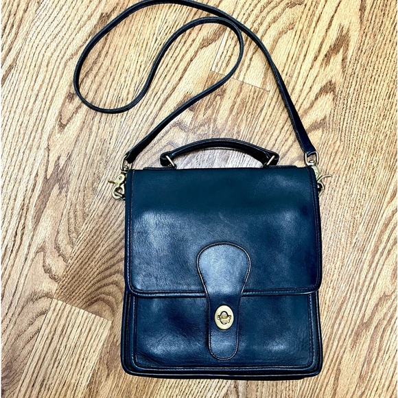 Coach Handbags - FINAL DISCOUNT* Coach Vintage Top Handle Leather Station Bag